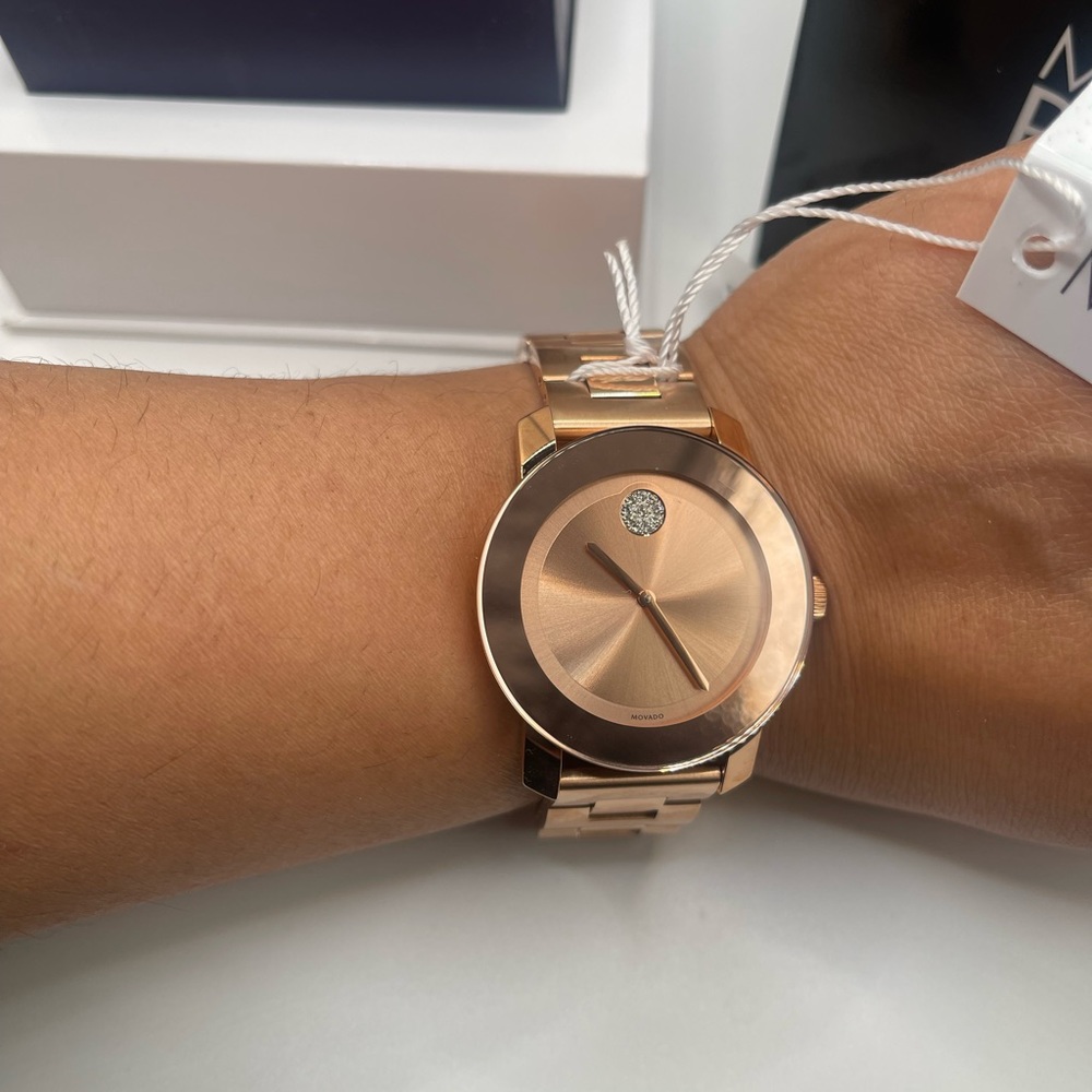 ❌❌❌ SOLD ❌❌❌ Movado Women's Trench Ross Gold watch